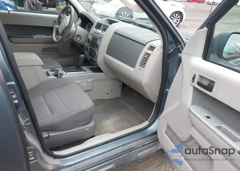 2010 Ford Escape Xlt from USA, damaged, VIN 1FMCU9DG5AKA87019